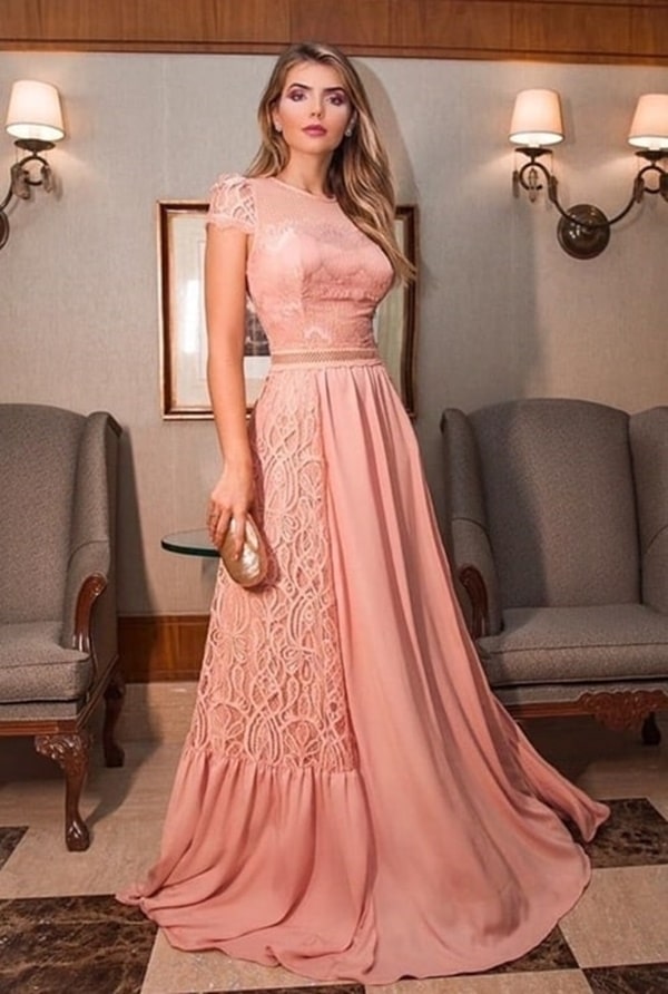 vestido rosa simples com manga curta