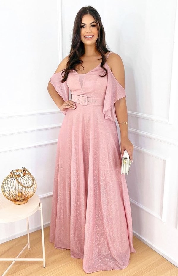vestido longo rose com brilho no tecido e cinto do mesmo tecido do vestido