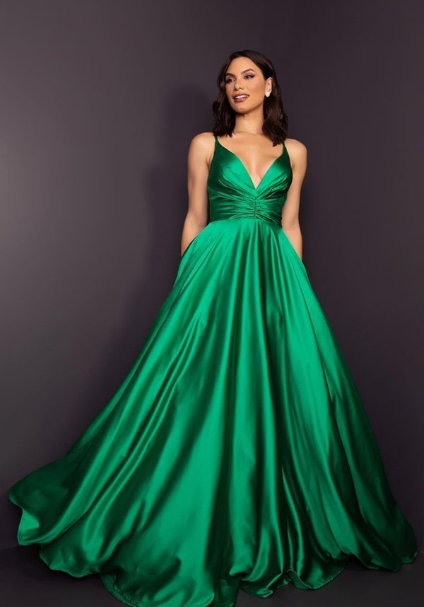 vestido de festa longo verde esmeralda estilo princesa de seda