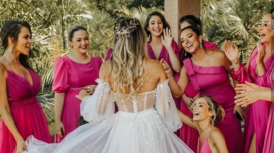 Paleta pink e fúcsia para madrinhas de casamento + fotos madrinhas e noiva