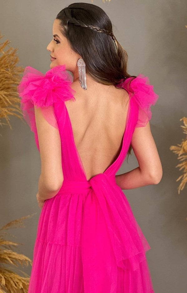 vestido de festa pink de tule com decote nas costas