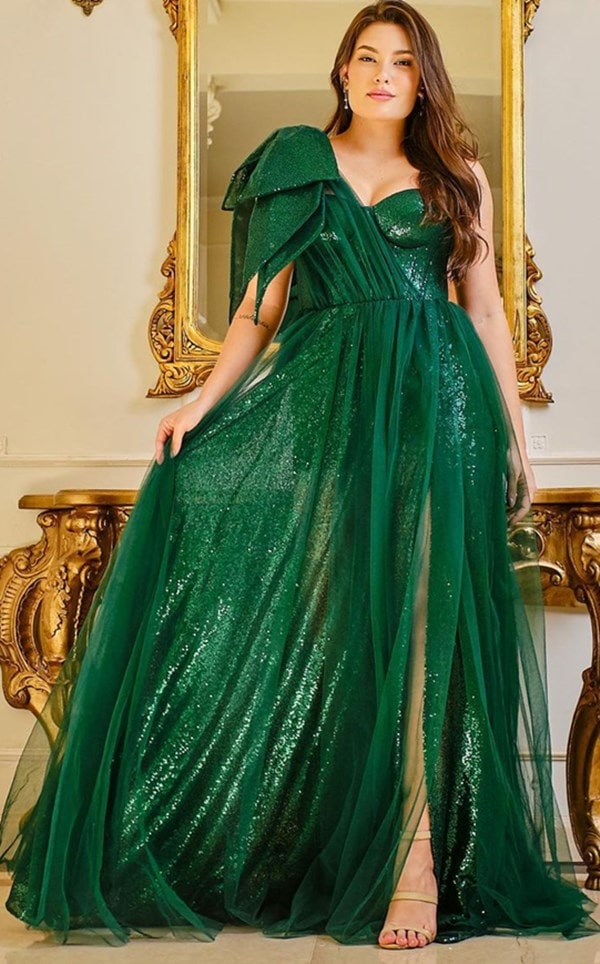 vestido de festa longo verde esmeralda um ombro só com tule e paetês